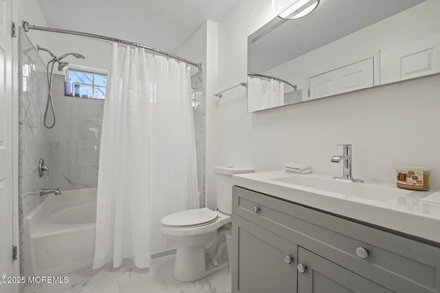 20 Canidae Court, Tinton Falls, NJ 07753