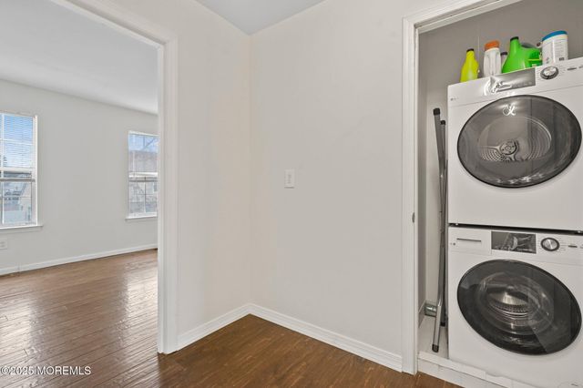 20 Canidae Court, Tinton Falls, NJ 07753