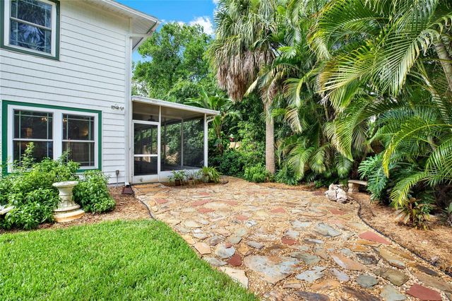 430 WILDWOOD WAY, Belleair, FL 33756