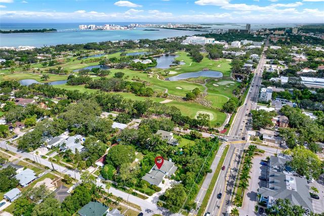 430 WILDWOOD WAY, Belleair, FL 33756