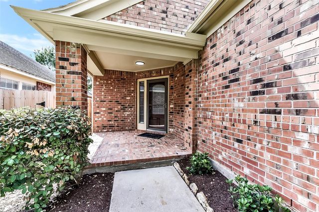 2024 Shore Breeze Drive, Pearland, TX 77584