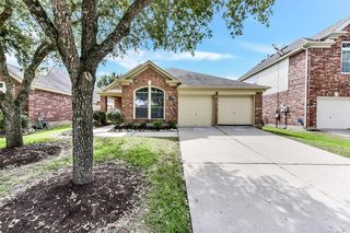 2024 Shore Breeze Drive, Pearland, TX 77584