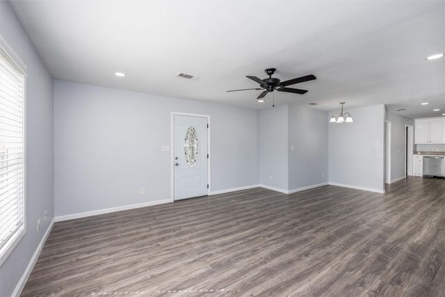 1110 N Ross Avenue, Sherman, TX 75090