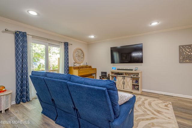 15 Daleron Place 57, South Amboy, NJ 08879