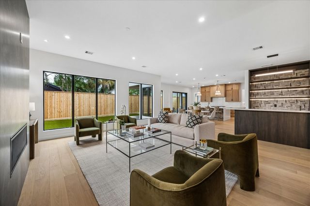 6213 Overbrook Lane, Houston, TX 77057