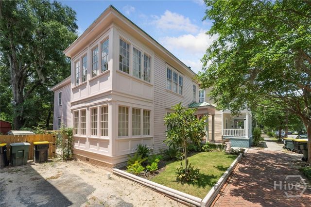 211 W 40th Street B, Savannah, GA 31401