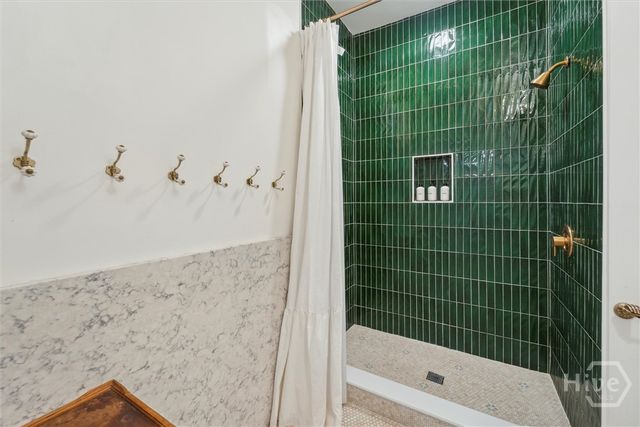 211 W 40th Street B, Savannah, GA 31401