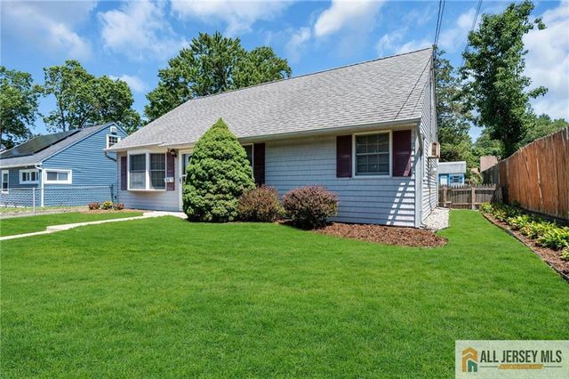 11 Richmond Road, Edison, NJ 08817