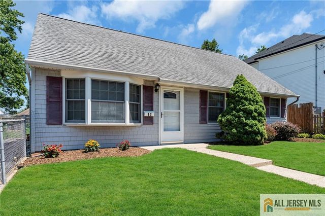 11 Richmond Road, Edison, NJ 08817