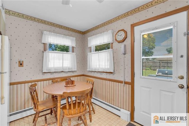 11 Richmond Road, Edison, NJ 08817