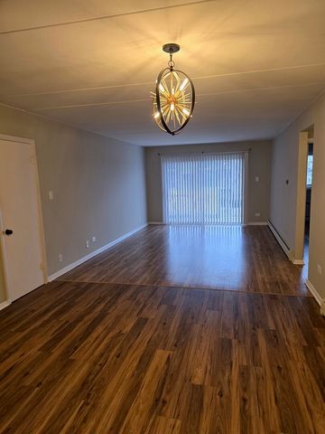 4754 W 101st Street 7B, Oak Lawn, IL 60453