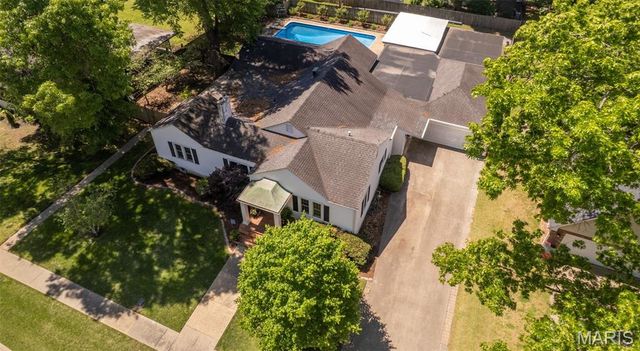 805 Sikes Avenue, Sikeston, MO 63801