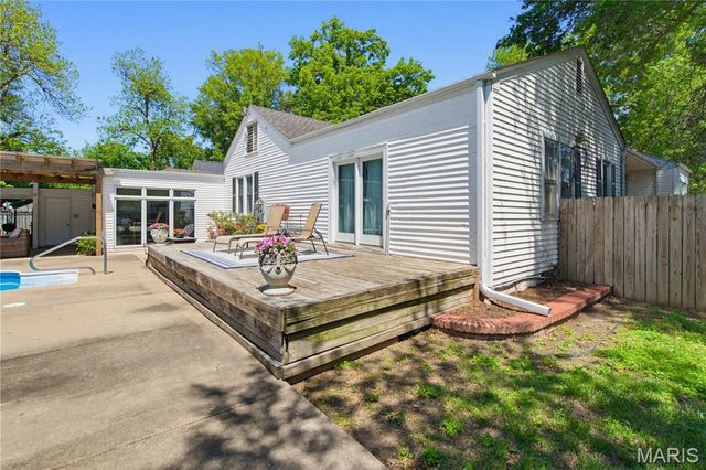 805 Sikes Avenue, Sikeston, MO 63801