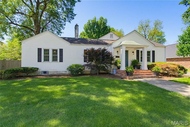 805 Sikes Avenue, Sikeston, MO 63801