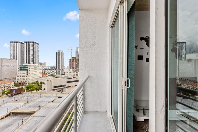 133 NE 2nd Ave 1815, Miami, FL 33132