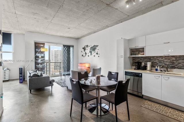 133 NE 2nd Ave 1815, Miami, FL 33132