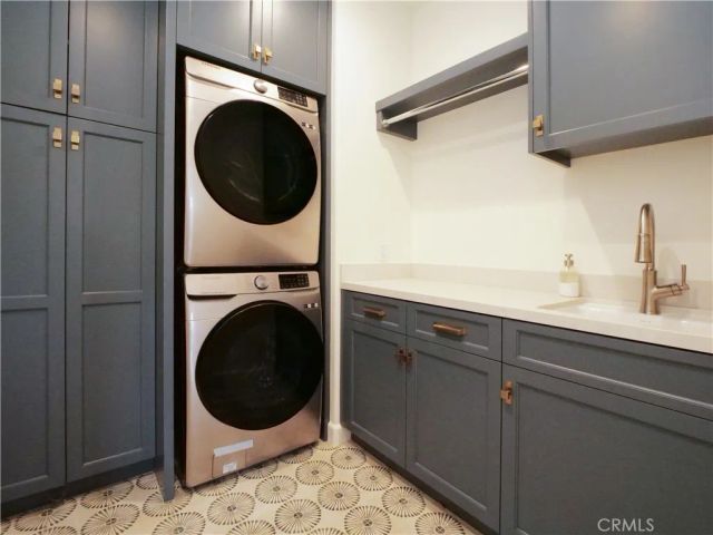 3619 Laurel Avenue, Manhattan Beach, CA 90266