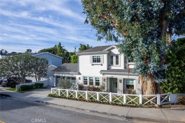3619 Laurel Avenue, Manhattan Beach, CA 90266