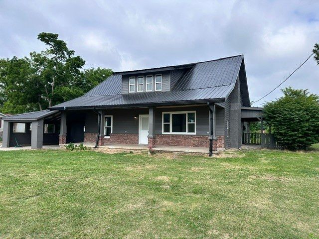 299 Tom Beasley Rd, Westmoreland, TN 37186