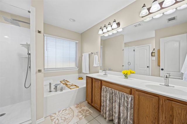 112 Springfield Lane, Red Oak, TX 75165