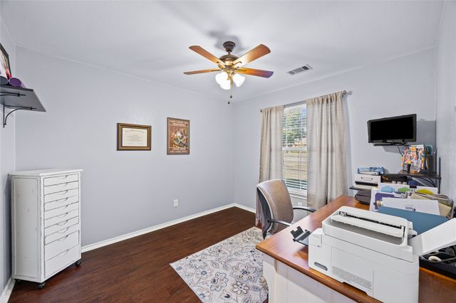 112 Springfield Lane, Red Oak, TX 75165