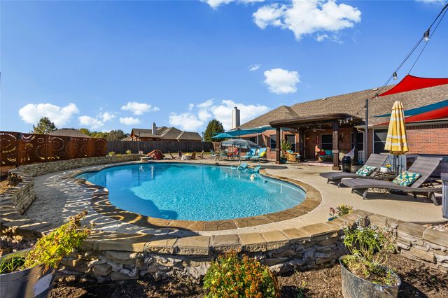 112 Springfield Lane, Red Oak, TX 75165