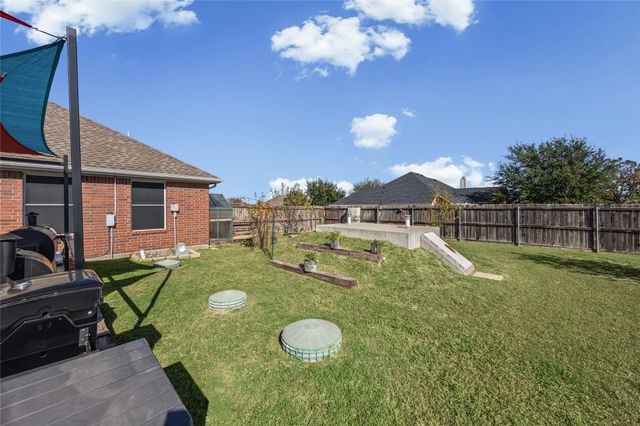 112 Springfield Lane, Red Oak, TX 75165
