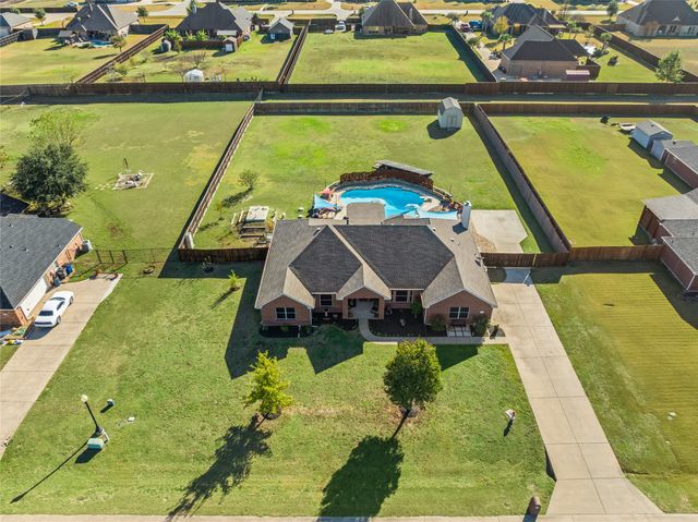 112 Springfield Lane, Red Oak, TX 75165