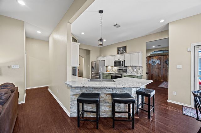 112 Springfield Lane, Red Oak, TX 75165