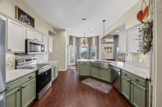 112 Springfield Lane, Red Oak, TX 75165