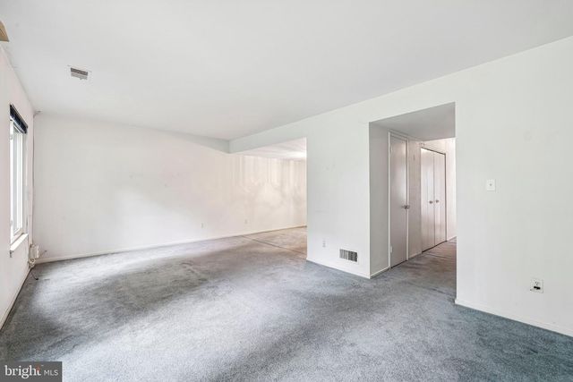 10040 WEDGE WAY, Gaithersburg, MD 20886