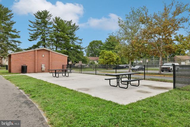 10040 WEDGE WAY, Gaithersburg, MD 20886