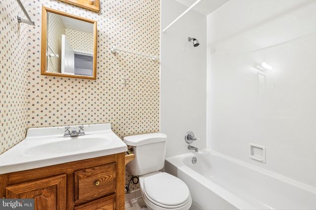 10040 WEDGE WAY, Gaithersburg, MD 20886