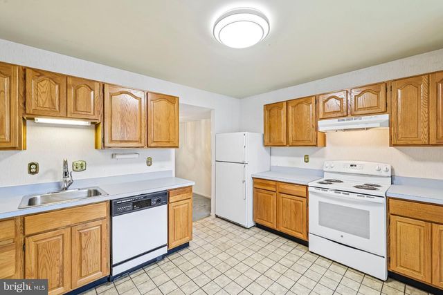 10040 WEDGE WAY, Gaithersburg, MD 20886