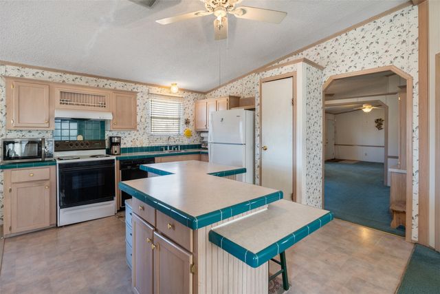 206 Trailwind Street, Gun Barrel City, TX 75156