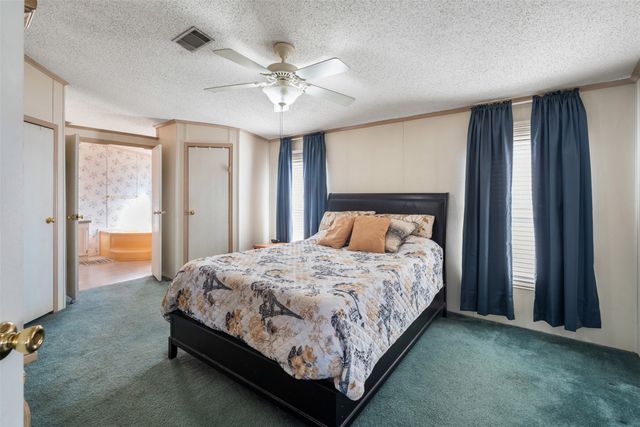 206 Trailwind Street, Gun Barrel City, TX 75156