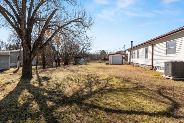 206 Trailwind Street, Gun Barrel City, TX 75156