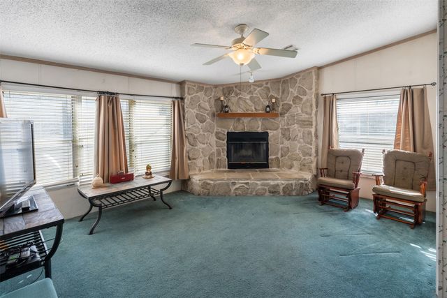 206 Trailwind Street, Gun Barrel City, TX 75156