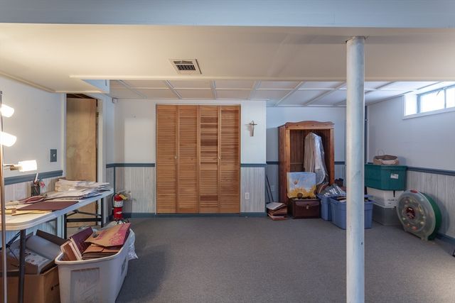 78 Greenbrier Dr, New Bedford, MA 02745