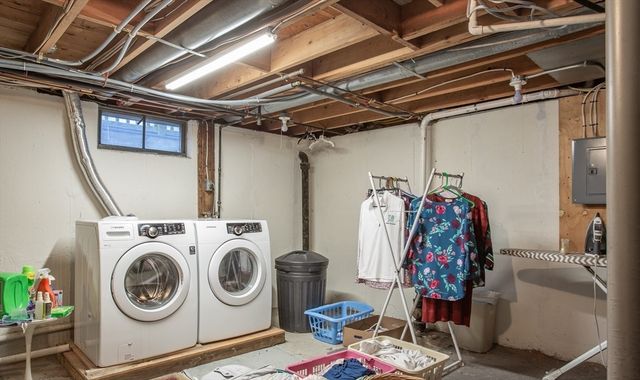 78 Greenbrier Dr, New Bedford, MA 02745