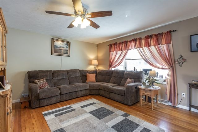 78 Greenbrier Dr, New Bedford, MA 02745