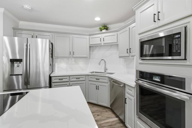4908 Summer Lane, Baytown, TX 77521