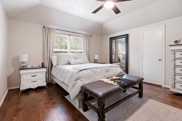 4908 Summer Lane, Baytown, TX 77521