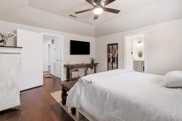 4908 Summer Lane, Baytown, TX 77521
