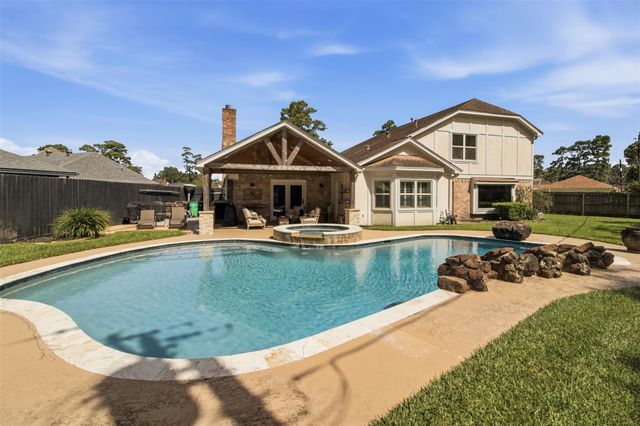 4908 Summer Lane, Baytown, TX 77521