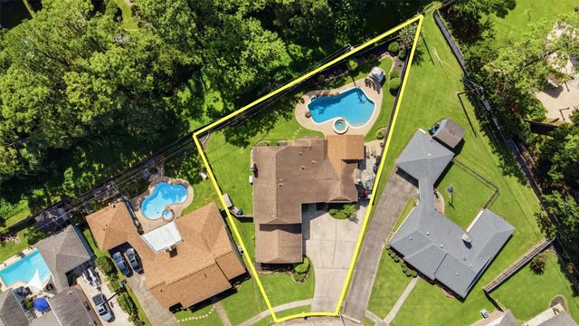 4908 Summer Lane, Baytown, TX 77521