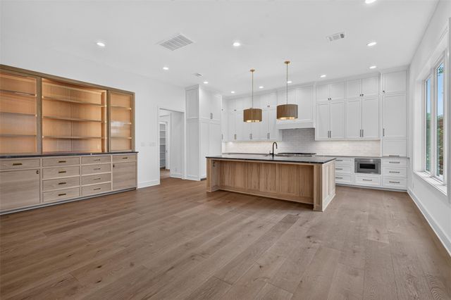 45 Huntsmans Horn Circle, The Woodlands, TX 77380