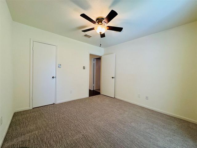 7622 Woodsman Trail, Houston, TX 77040