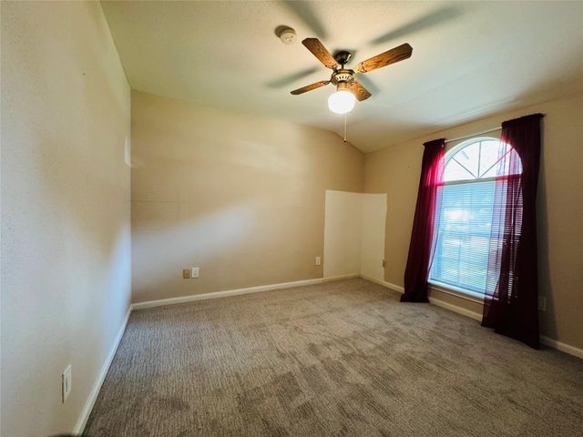 7622 Woodsman Trail, Houston, TX 77040