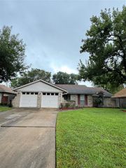 7622 Woodsman Trail, Houston, TX 77040